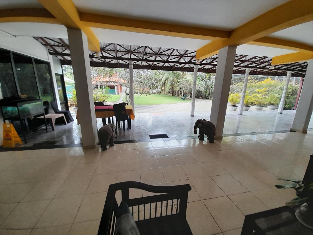 Larn'S Villa Hotel & Apartment Wadduwa Kültér fotó