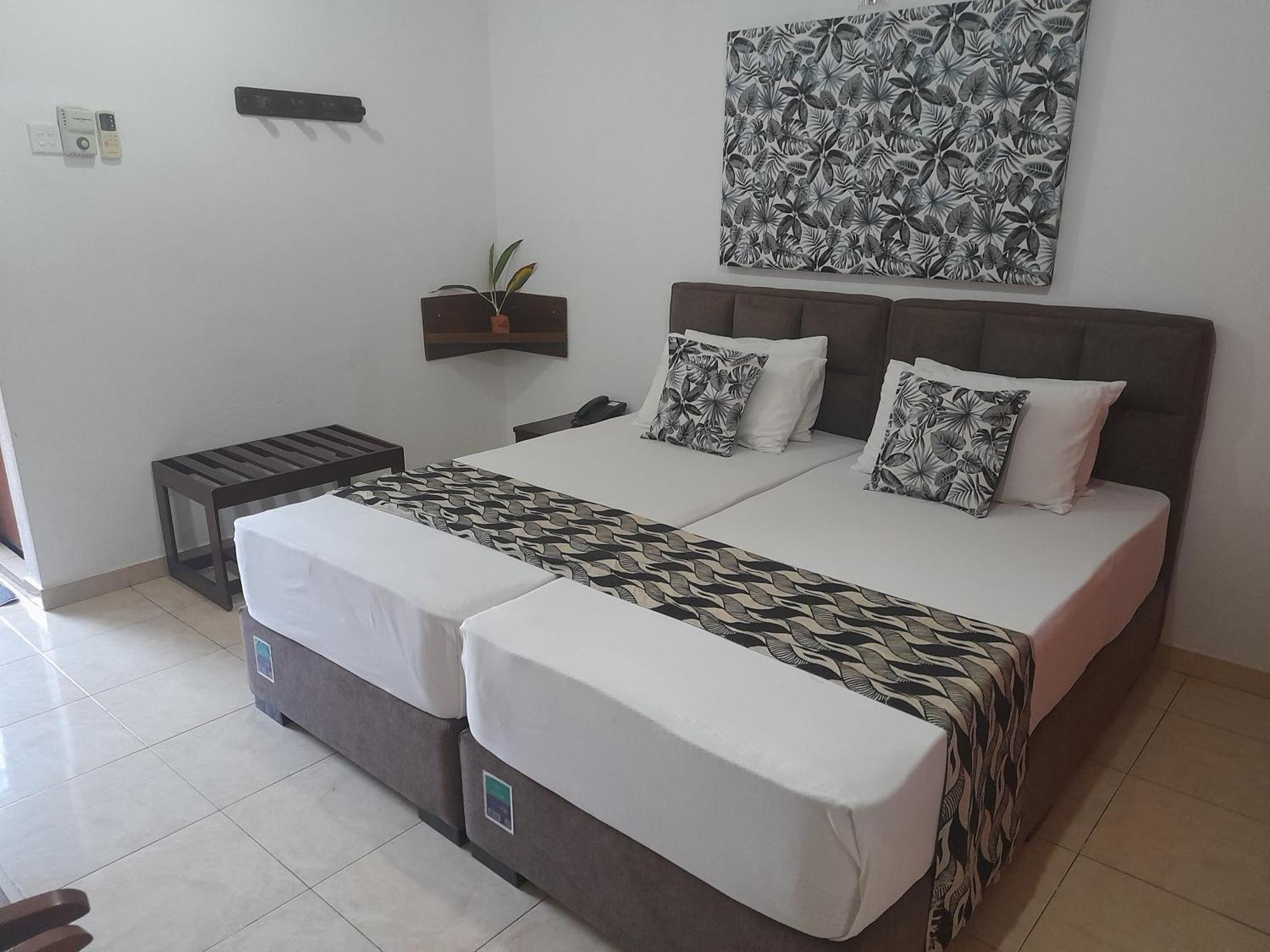 Larn'S Villa Hotel & Apartment Wadduwa Kültér fotó