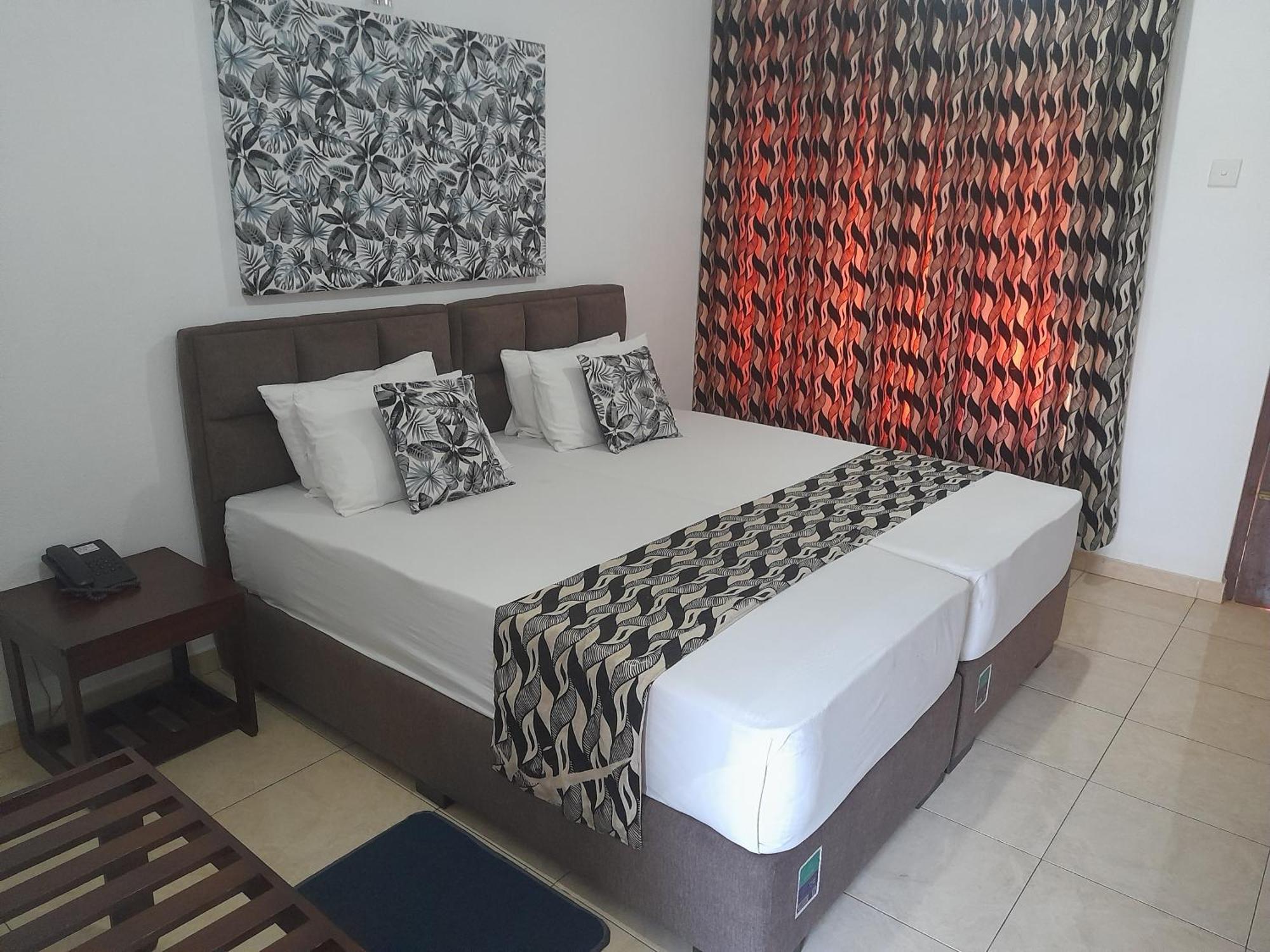 Larn'S Villa Hotel & Apartment Wadduwa Kültér fotó