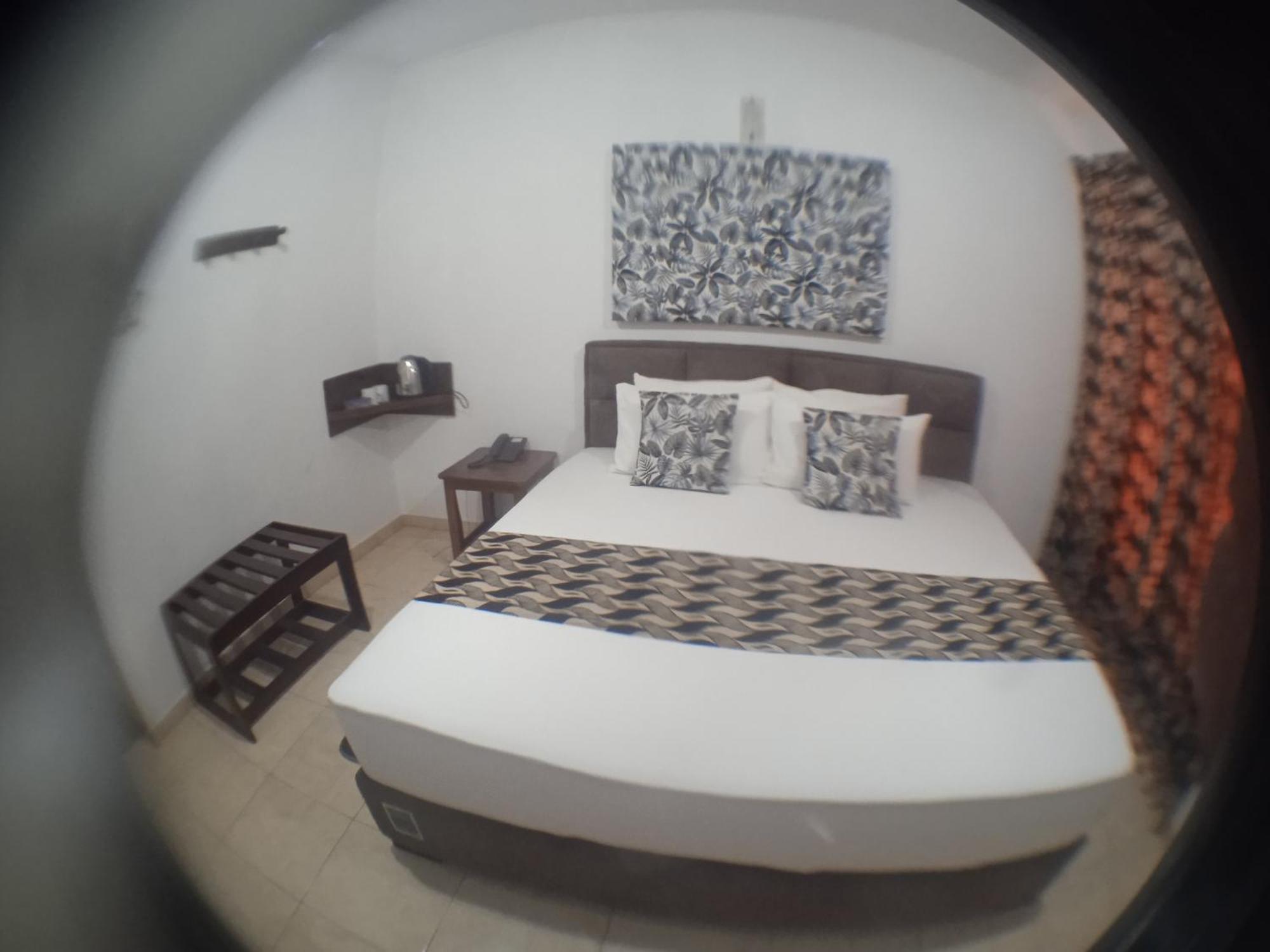 Larn'S Villa Hotel & Apartment Wadduwa Szoba fotó