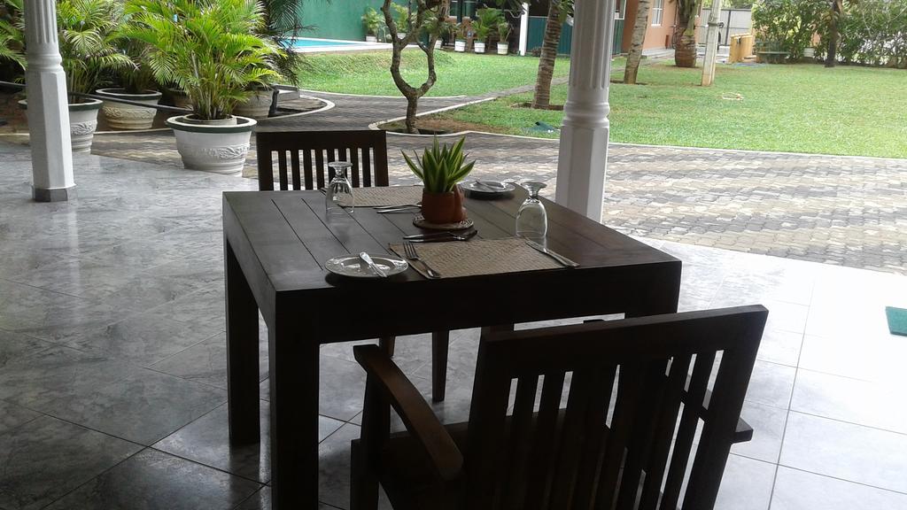 Larn'S Villa Hotel & Apartment Wadduwa Kültér fotó