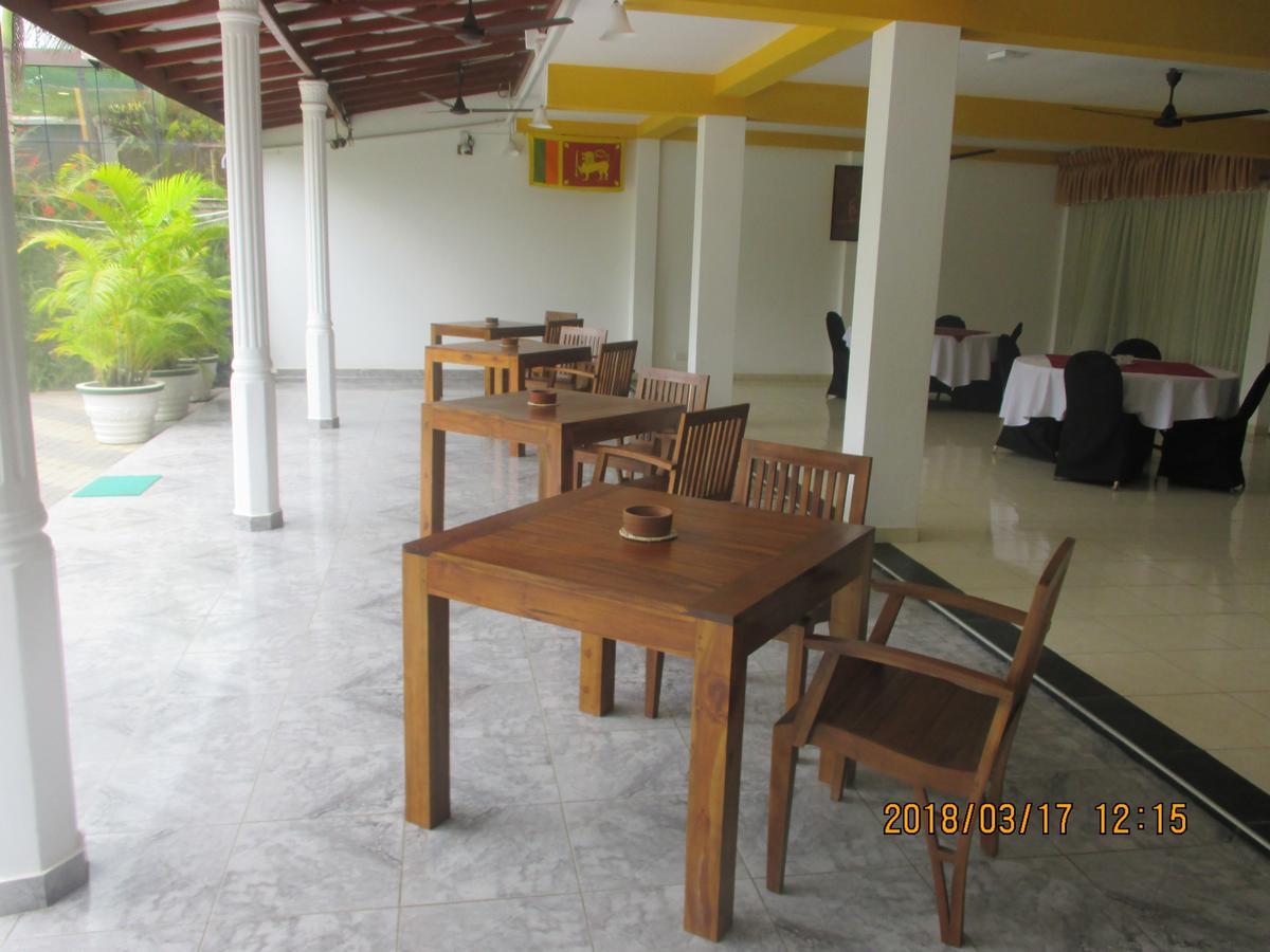 Larn'S Villa Hotel & Apartment Wadduwa Kültér fotó